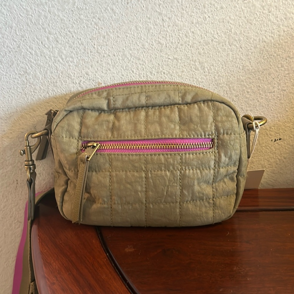 Universal Thread Small Crossbody Bag - image 1